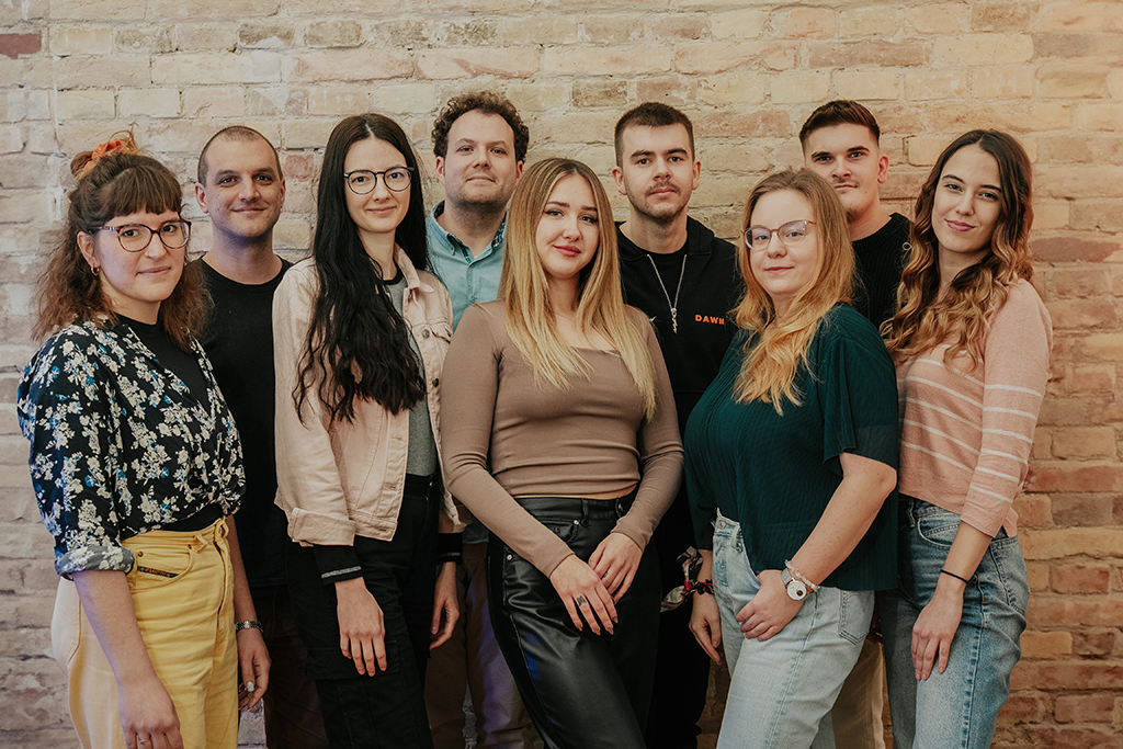 group-picture-form